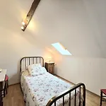 Maison Spacieuse Avec Cheminee Et Grand Jardin A - Fr-1-616-133 *