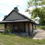 Maison Spacieuse Avec Cheminee Et Grand Jardin A - Fr-1-616-133 بيت للعطل Thiviers