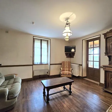 Maison Spacieuse Avec Cheminee Et Grand Jardin A - Fr-1-616-133 بيت للعطل Thiviers