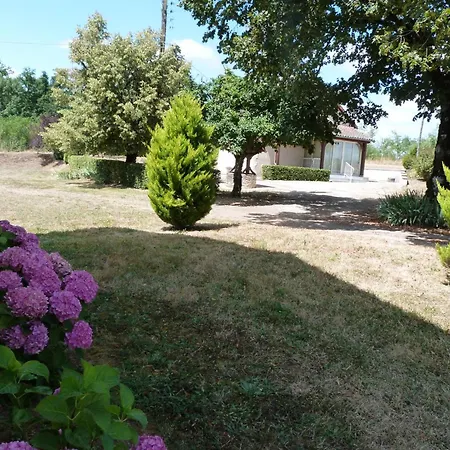 Maison Spacieuse Avec Cheminee Et Grand Jardin A - Fr-1-616-133