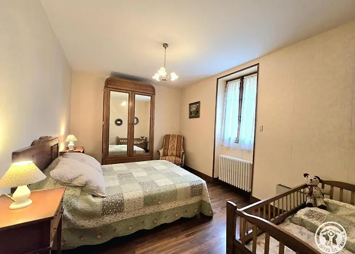 Maison Spacieuse Avec Cheminee Et Grand Jardin A - Fr-1-616-133