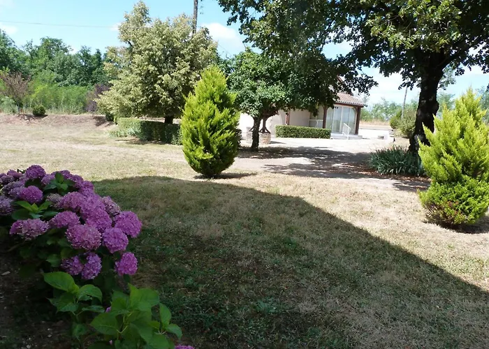 Maison Spacieuse Avec Cheminee Et Grand Jardin A - Fr-1-616-133