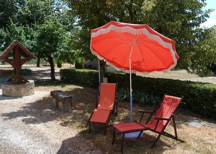 Maison Spacieuse Avec Cheminee Et Grand Jardin A - Fr-1-616-133 Feriehus